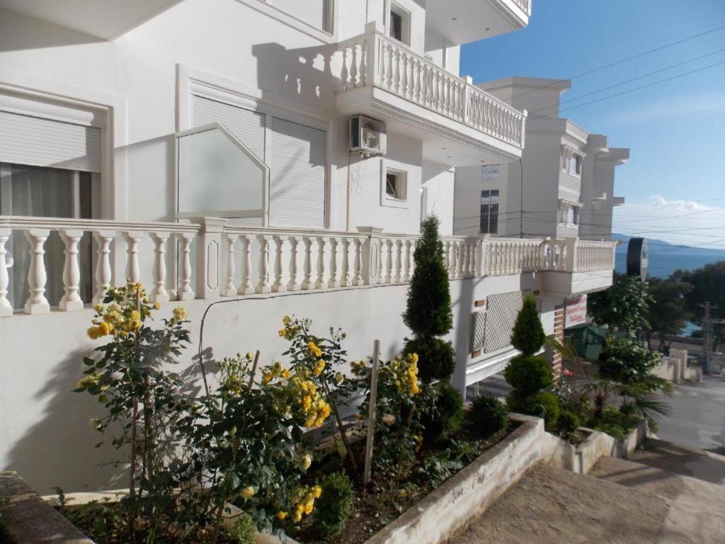 Coastline Apartments Sarandë Exterior foto