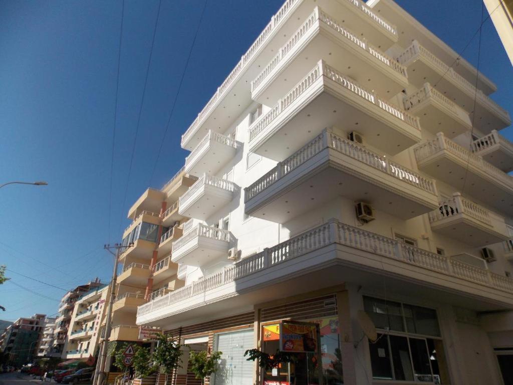 Coastline Apartments Sarandë Exterior foto